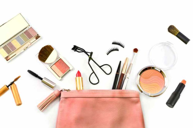 makeup essential for summer