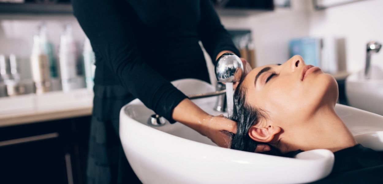 What To Consider When Choosing Shampoo Units for Your Salon