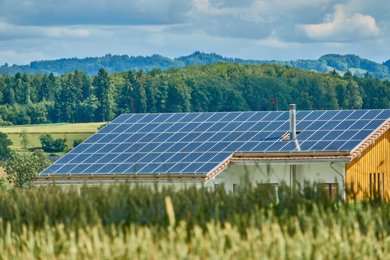 how to select solar panel provider