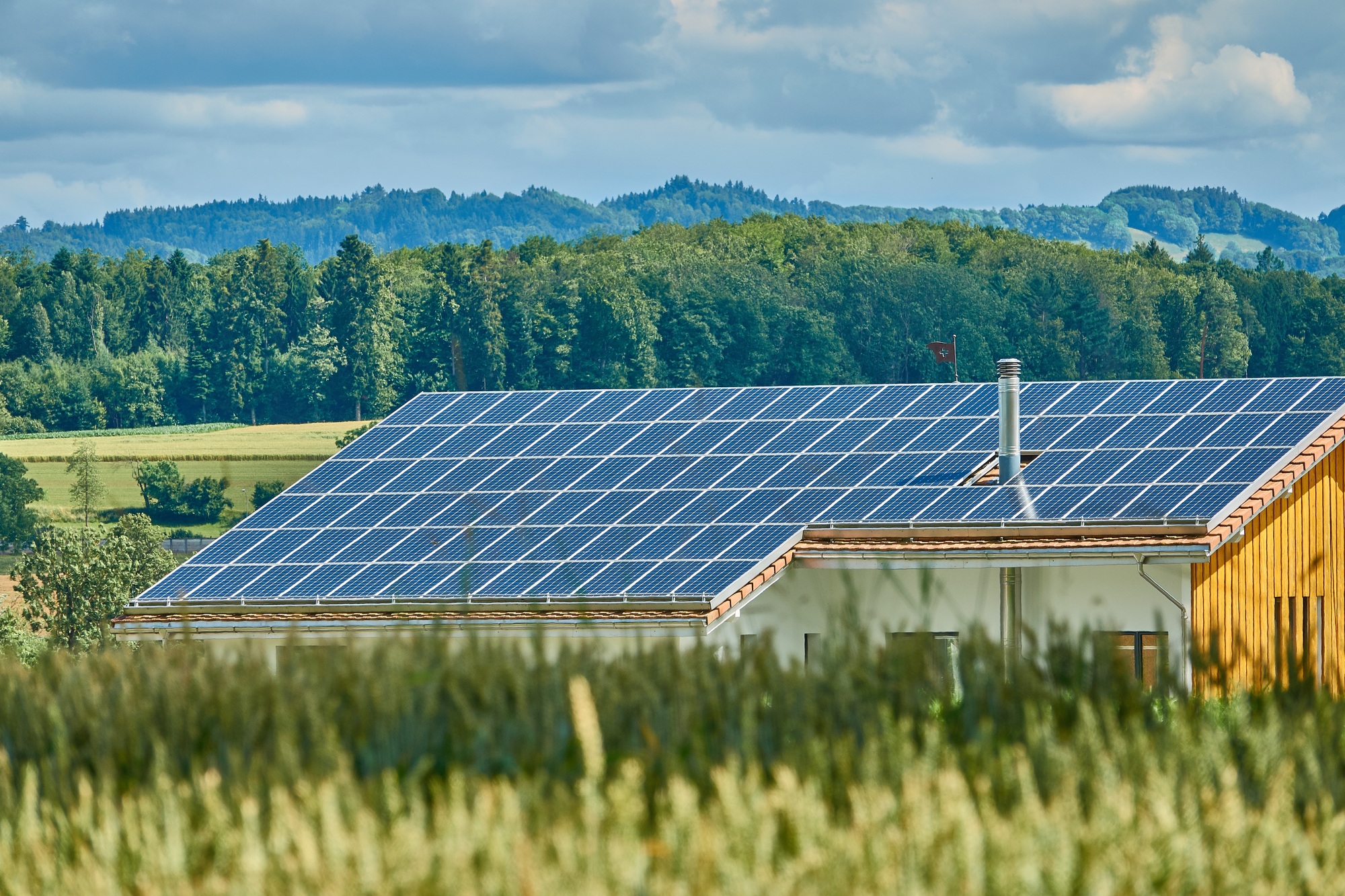 how to select solar panel provider
