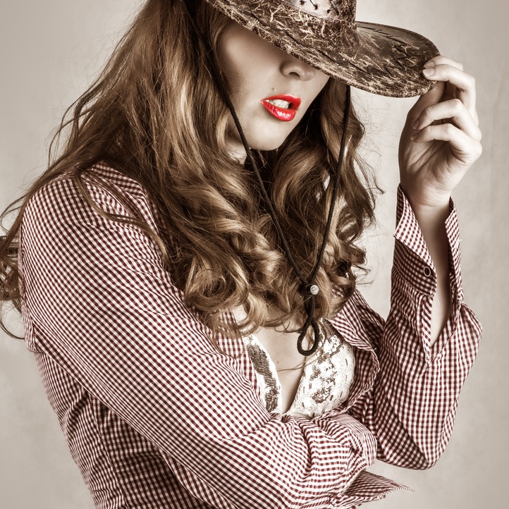 The Best Makeup Styles to Pair With Western Wear